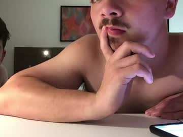 twostraightboyss