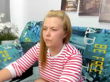 dear_hollyy