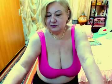 ellyhot53