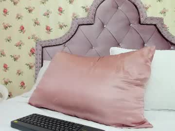 moon_ariana0