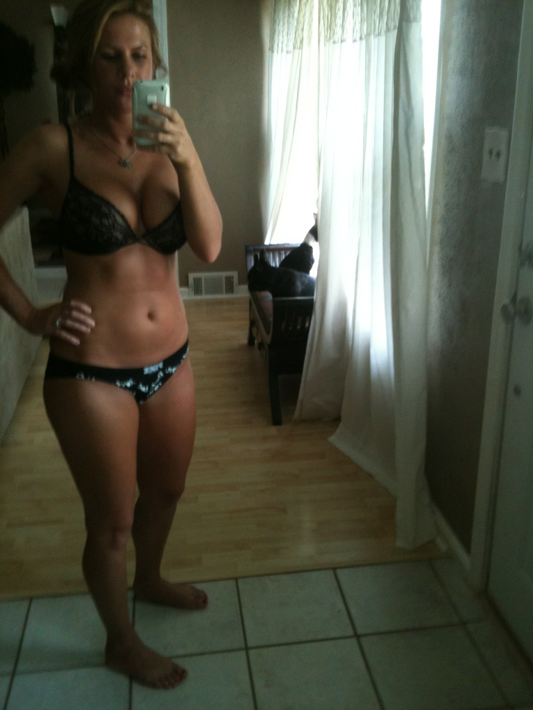 Amateur Brunette — 19