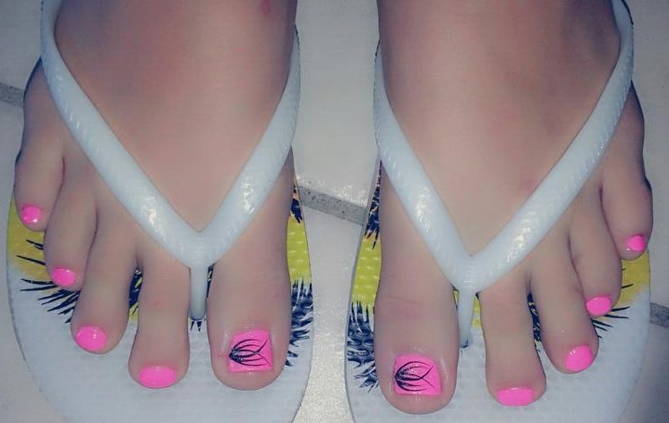 NN Teen feet — 8