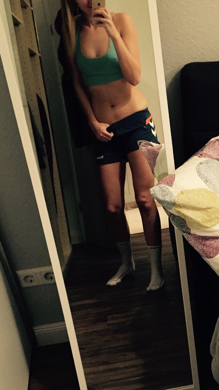 Tall blonde amateur hottie small tits long legs — 42