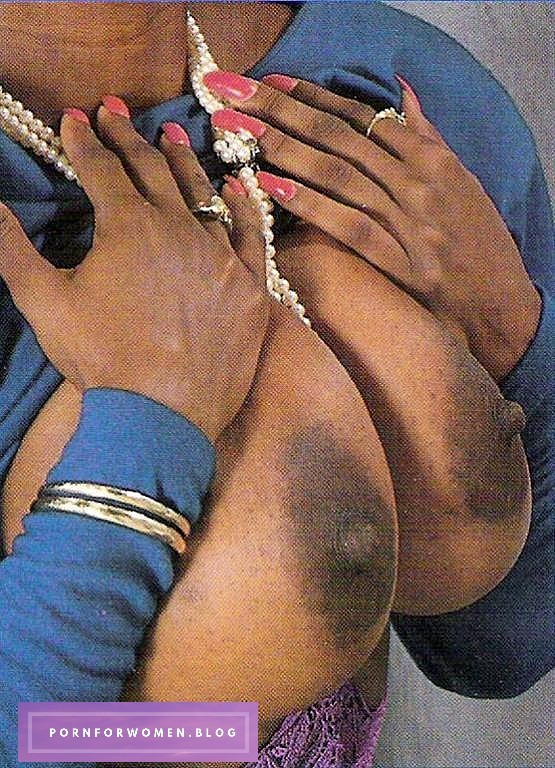 Ebony Ayes — 28
