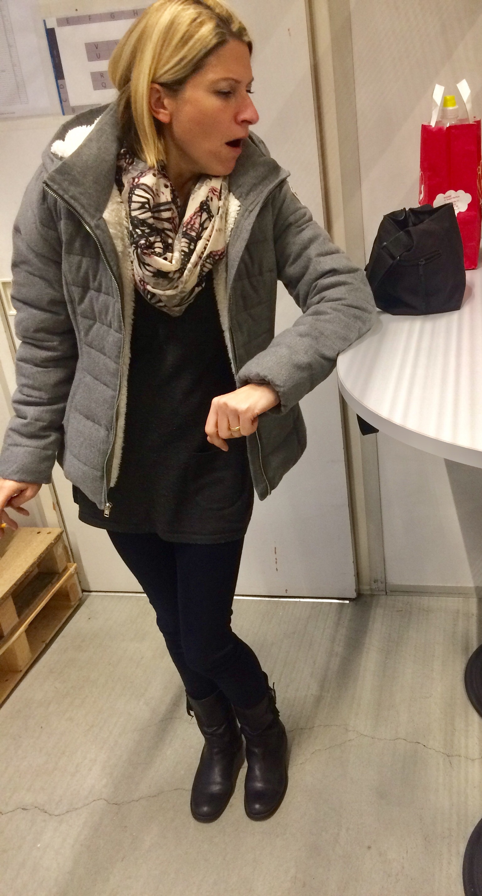 Flat / small Tits / K(l)eine Titten — 23